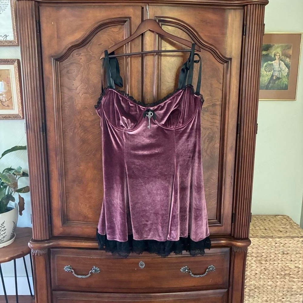 Dolls Kill Goth Crushed Velvet Lace-Trim Mini Chemise in Mauve